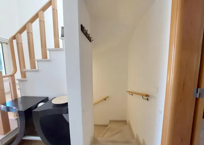 Vilapeti By Sapvillas *