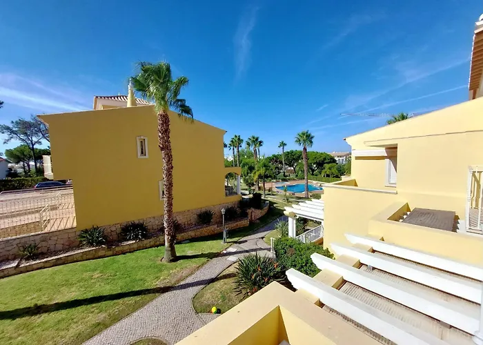 Vilapeti By Sapvillas Casa de Férias Quarteira