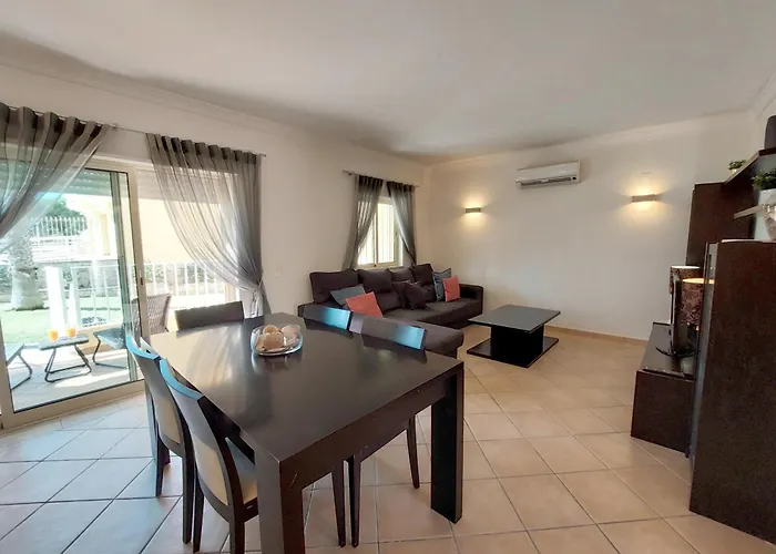 Holiday home Vilapeti By Sapvillas *
