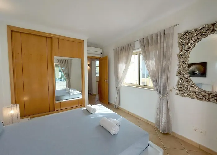 Vilapeti By Sapvillas Tatil Evi Quarteira
